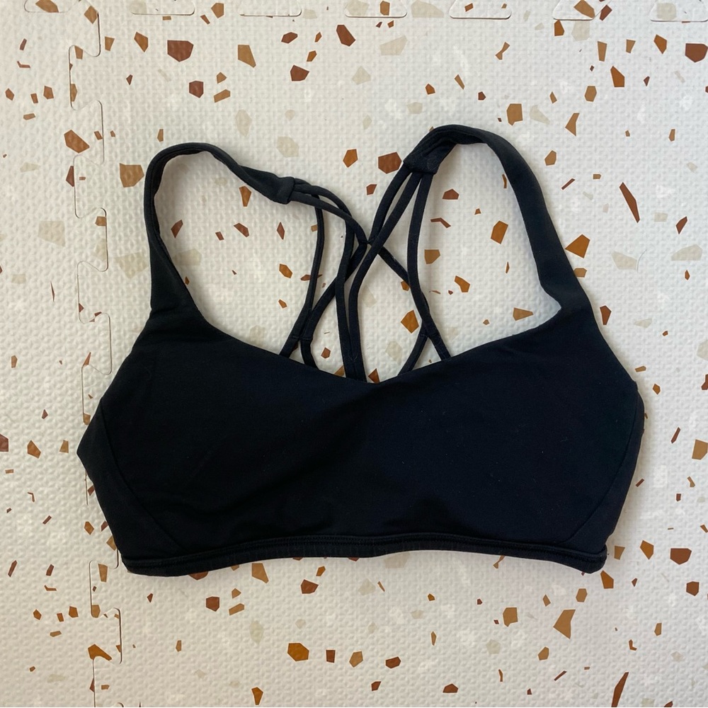 Black Lululemon Sports Bra - Great Condition Size 4